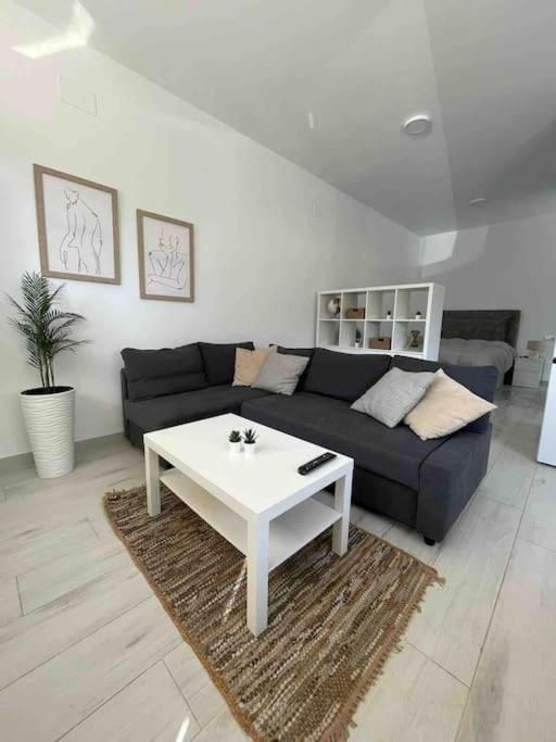 Estudio Playa La Misericordia Μάλαγα Εξωτερικό φωτογραφία